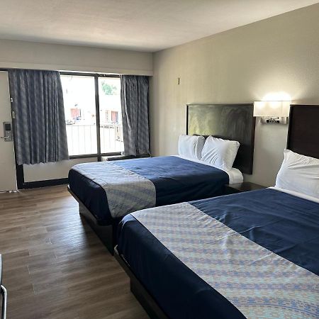 Oakwood Inn Oakdale Экстерьер фото