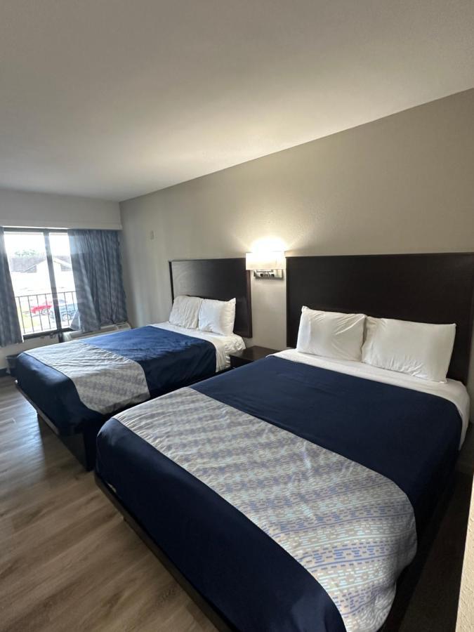 Oakwood Inn Oakdale Экстерьер фото